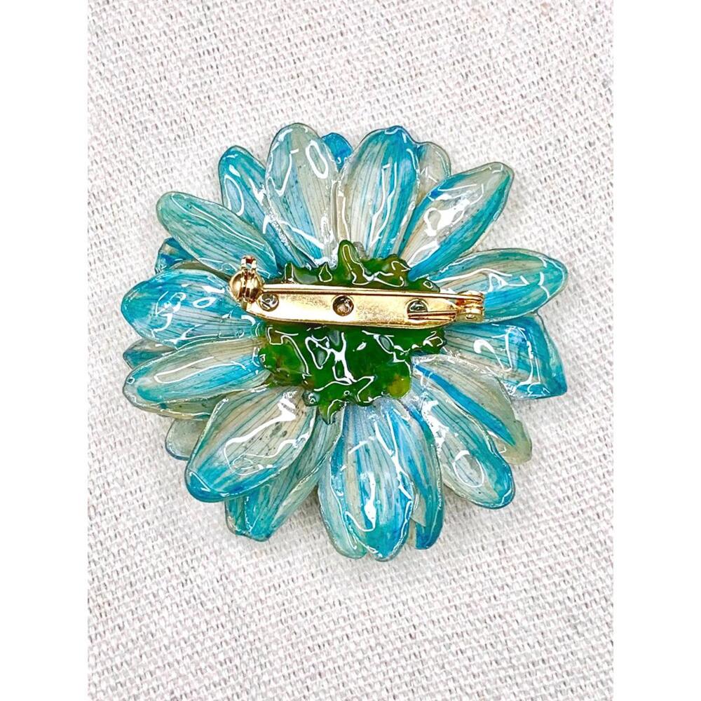 Vintage Real Preserved Flower Brooch | Coated Botanical Jewelry | One-of-a-Kind - Picture 2 of 3